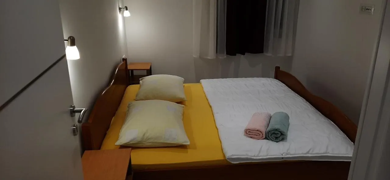 Marin I Vinka Apartment Trogir Croatia