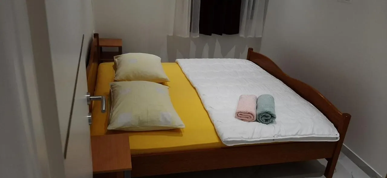 Marin I Vinka Apartment Trogir